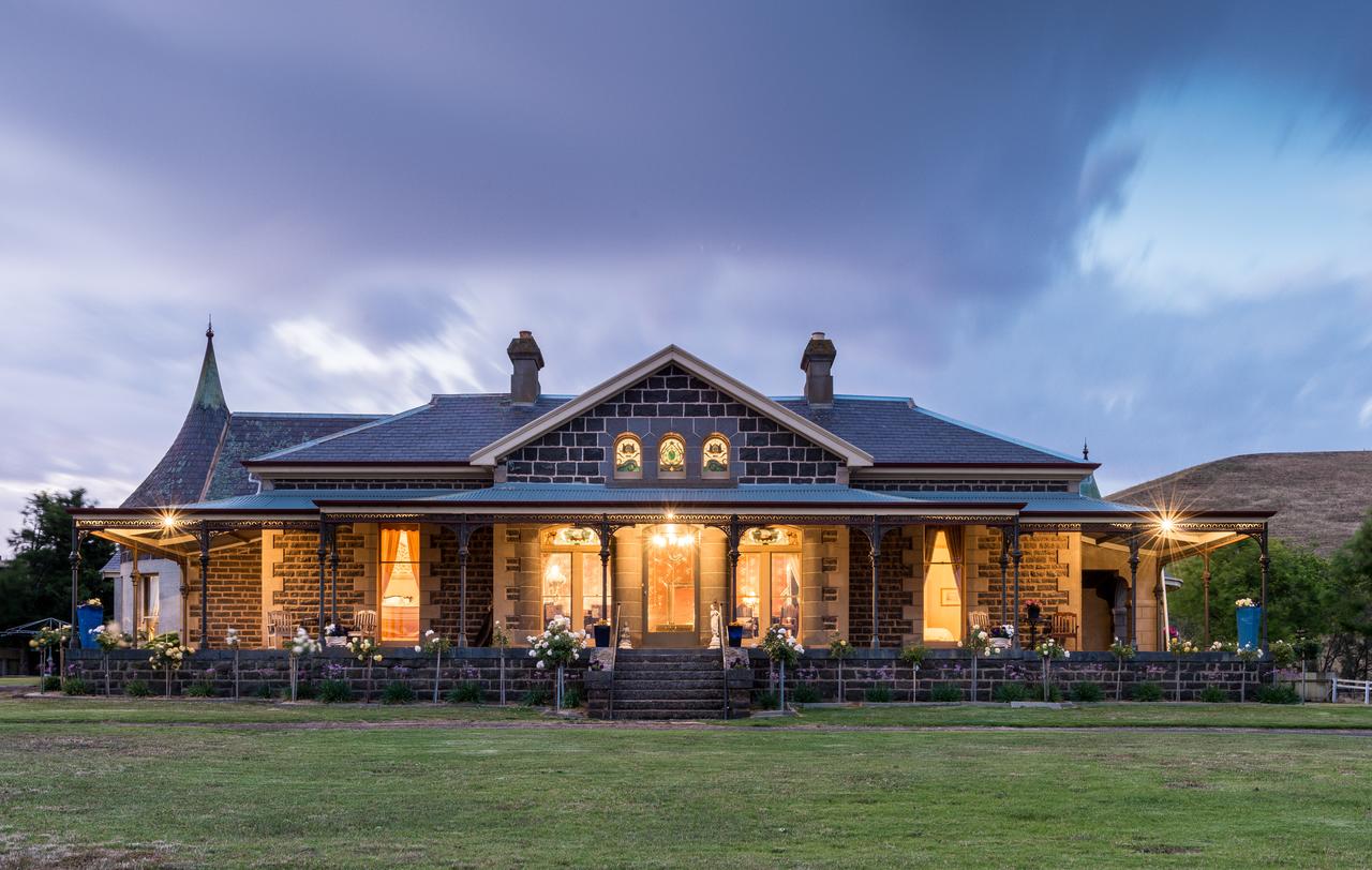  Accommodation Bookings