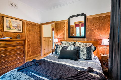 Avalon House - Accommodation Bookings 2