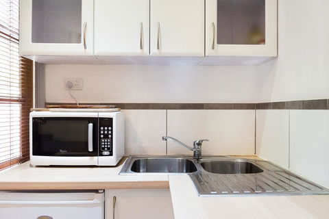 Avalon House - Accommodation Bookings 12