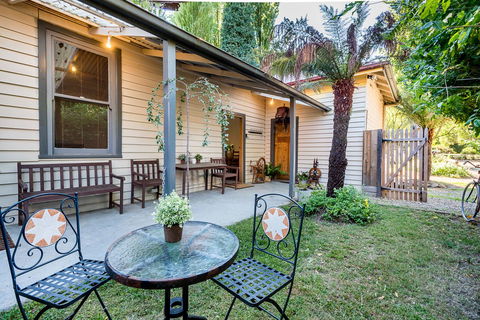 Avalon House - Accommodation Bookings 1