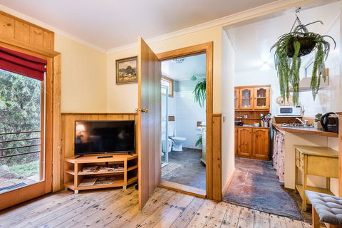 Avalon House - Accommodation Bookings 42