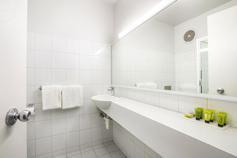 Nightcap At Matthew Flinders Hotel - Accommodation Bookings 11