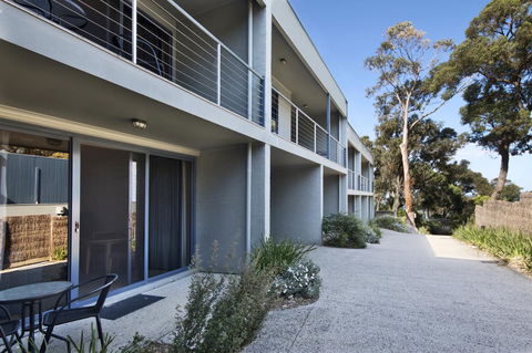 Lorne Surf Apartments - Accommodation Bookings 0