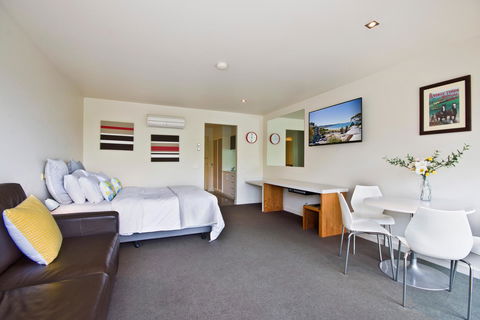 Lorne Bay View Motel - Accommodation Bookings 24