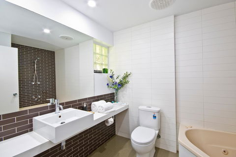 Lorne Bay View Motel - Accommodation Bookings 17