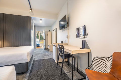 Nightcap At Keysborough Hotel - Accommodation Bookings 18