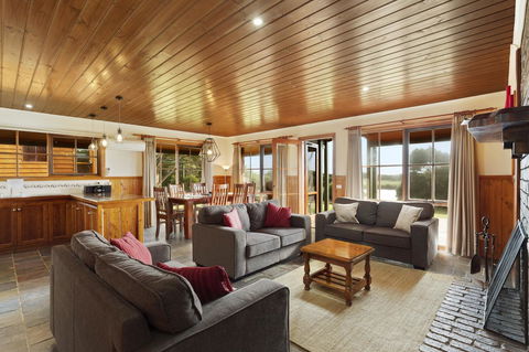 Apollo Bay Cottages - Accommodation Bookings 2