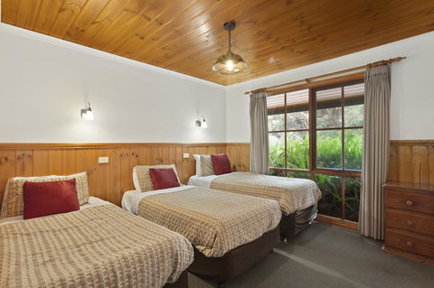 Apollo Bay Cottages - Accommodation Bookings 3