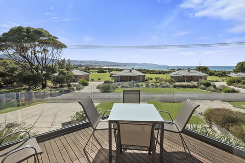 Apollo Bay Cottages - Accommodation Bookings 11