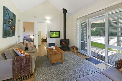 Bilinga Cottages - Accommodation Bookings 9