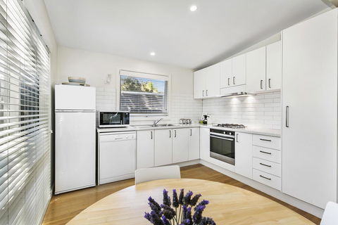 Bilinga Cottages - Accommodation Bookings 12
