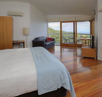 Chris's Beacon Point Restaurant  Villas