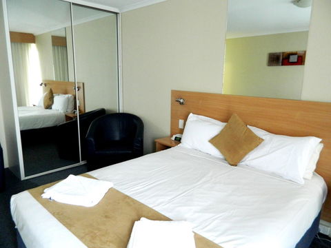 Ciloms Airport Lodge - Accommodation Bookings 25