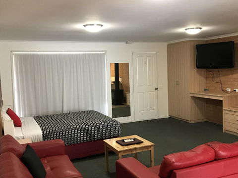 Beachcomber Motel & Apartments - Accommodation Bookings 11