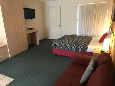 Beachcomber Motel & Apartments - Accommodation Bookings 8
