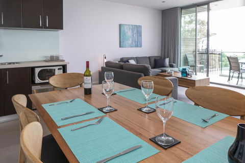 The Dolphin Apartments - Accommodation Bookings 20