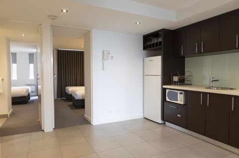 The Dolphin Apartments - Accommodation Bookings 2
