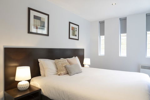 The Dolphin Apartments - Accommodation Bookings 9