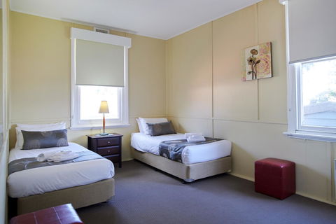 Amaroo Park - Accommodation Bookings 5