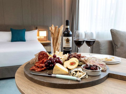Novotel Melbourne Central - Accommodation Bookings 9