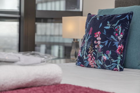 Best Views On Collins - Accommodation Bookings 28