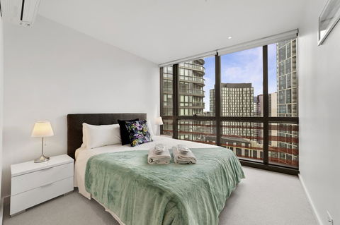 Best Views On Collins - Accommodation Bookings 21