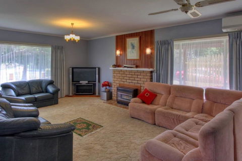 Jacaranda House - Accommodation Bookings 1