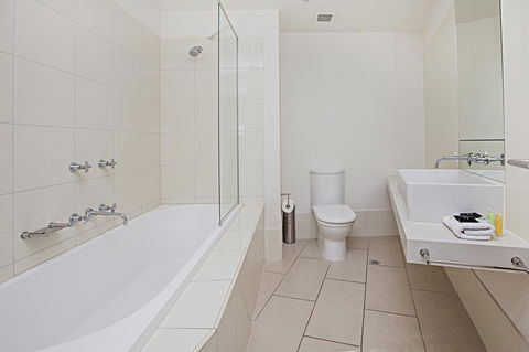 Waterfront Melbourne Apartments - Accommodation Bookings 29