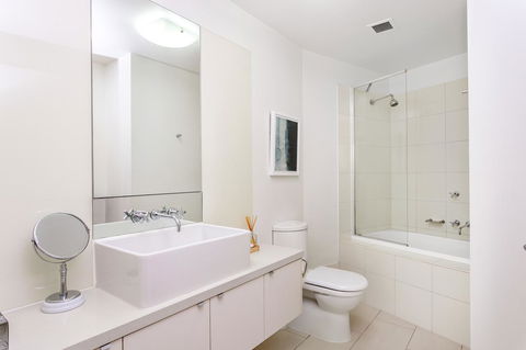 Waterfront Melbourne Apartments - Accommodation Bookings 37