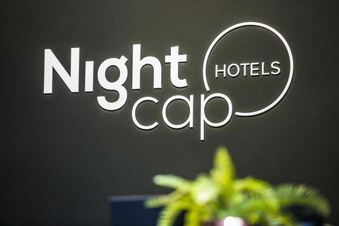 Nightcap At The Cheeky Squire - Accommodation Bookings 22