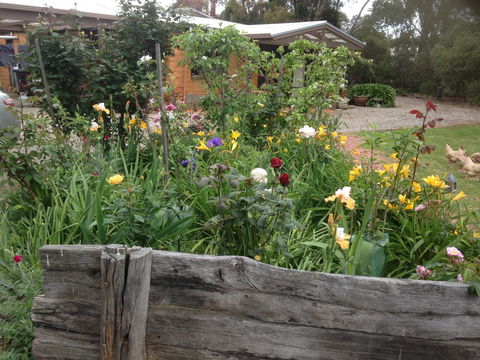 Mud Hollow Barn - Accommodation Bookings 12