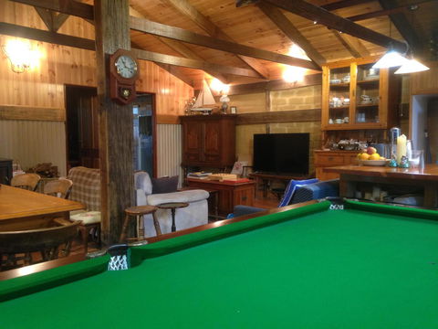 Mud Hollow Barn - Accommodation Bookings 11