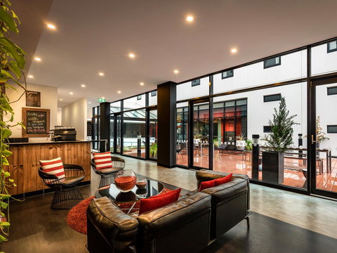 Essence Hotel Carlton - Accommodation Bookings 1