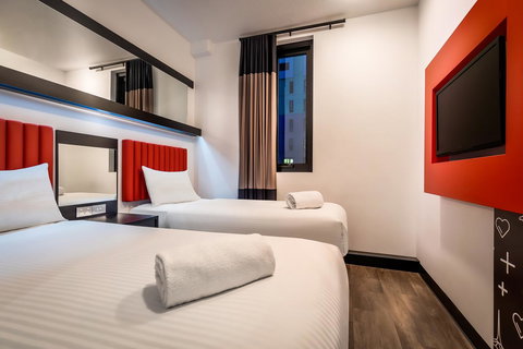 Essence Hotel Carlton - Accommodation Bookings 12