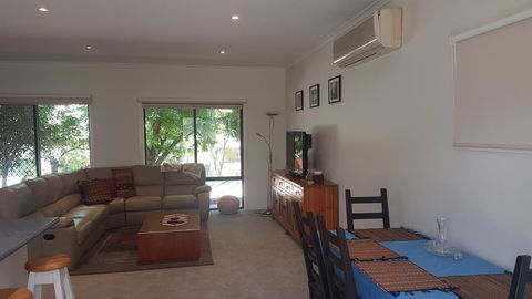 Island Escape - Accommodation Bookings 5