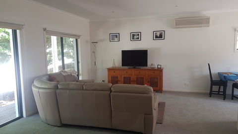 Island Escape - Accommodation Bookings 4