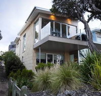Battery Cove Beach Front Apartment - Accommodation Bookings
