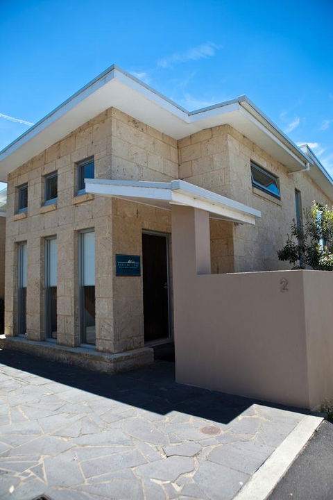 Battery Cove Beach Front Apartment - Accommodation Bookings 12
