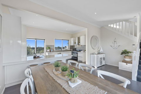 Beachside House - Accommodation Bookings 12