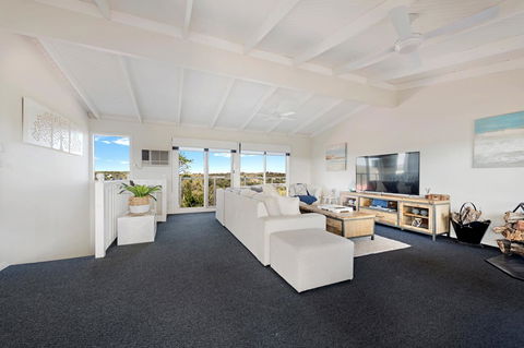 Beachside House - Accommodation Bookings 1