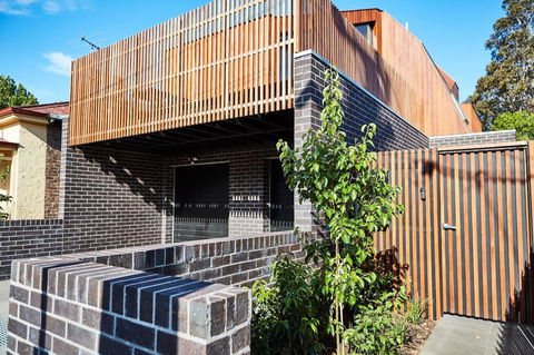 Richmond Â· 3 Level Architecturally Designed Richmond House - Accommodation Bookings 16