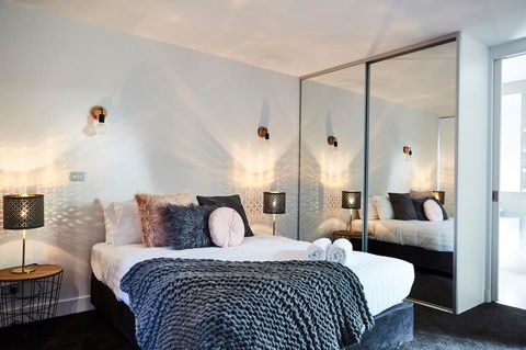 Richmond Â· 3 Level Architecturally Designed Richmond House - Accommodation Bookings 8