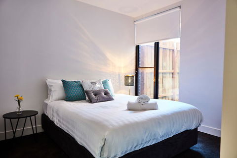 Richmond Â· 3 Level Architecturally Designed Richmond House - Accommodation Bookings 10