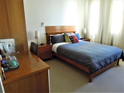 Plough Hotel - Accommodation Bookings 4