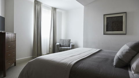 Plough Hotel - Accommodation Bookings 2