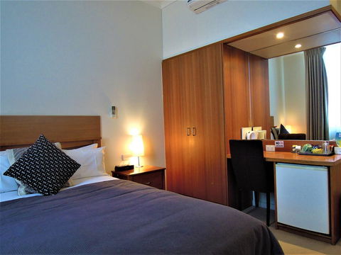 Plough Hotel - Accommodation Bookings 7