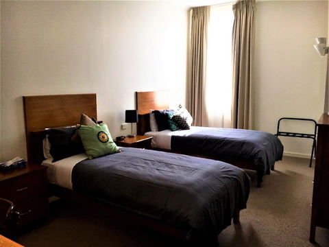 Plough Hotel - Accommodation Bookings 9