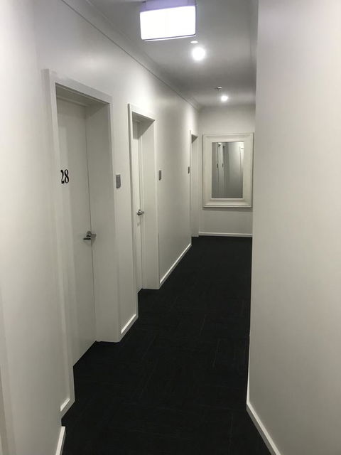 CROWN CENTRAL BUSINESS DISTRICT MOTEL - NO UNDER 18s - Accommodation Bookings 22