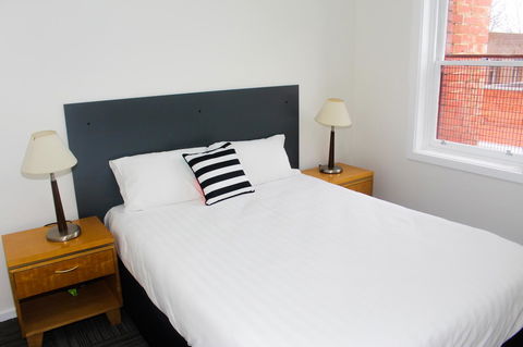 CROWN CENTRAL BUSINESS DISTRICT MOTEL - NO UNDER 18s - Accommodation Bookings 44
