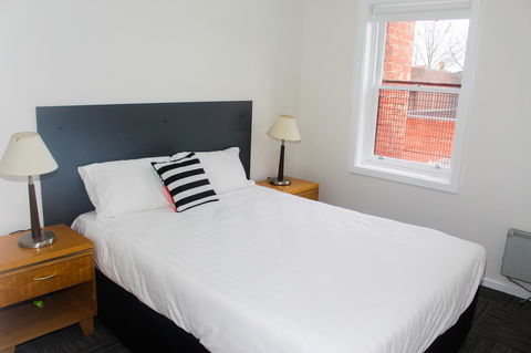 CROWN CENTRAL BUSINESS DISTRICT MOTEL - NO UNDER 18s - Accommodation Bookings 41